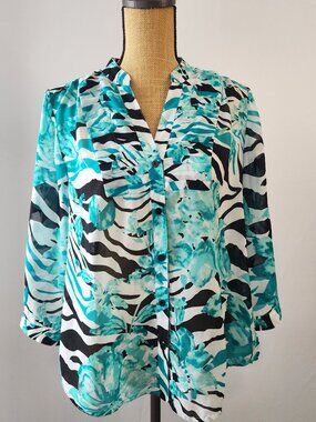 Chico’s Teal Zebra & Floral Pleated Button Up Blouse Size 1 - FLAW